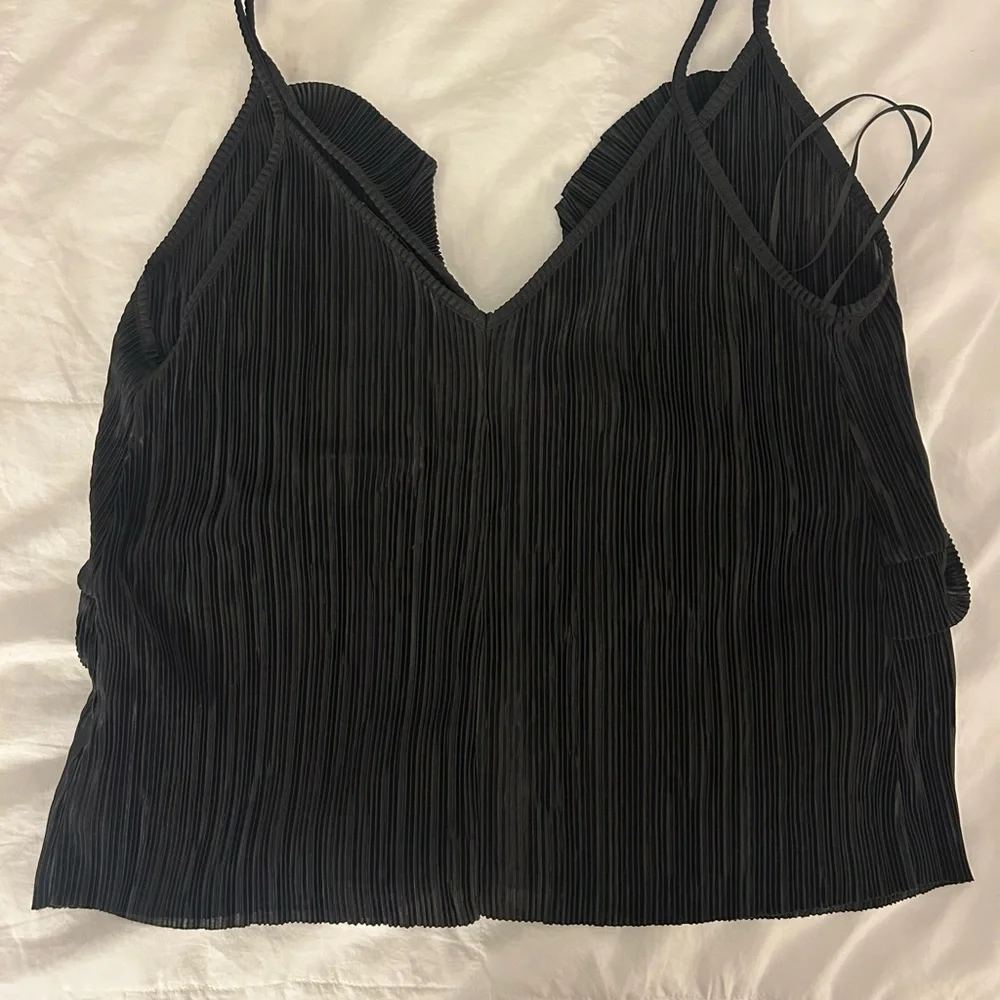 Zara Black Plisse Camisole Top - Picture 3 of 3